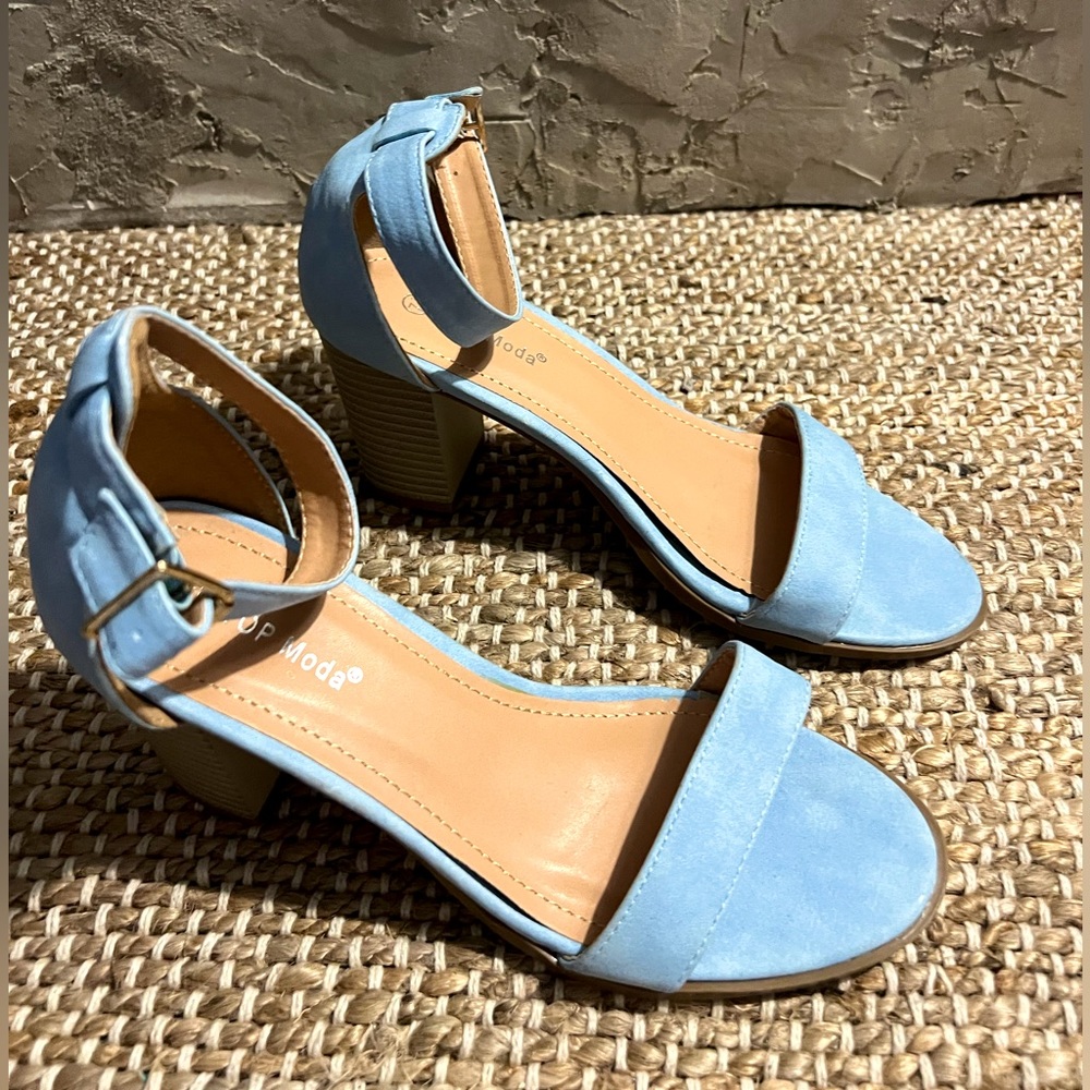 Size 7.5 Suede Light Blue Heels! Never worn! In Perfect condition. From Top Moda